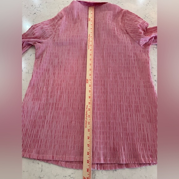 ULLA POPKEN Textured Stripe Button Front Stretch Blouse Sz 12/14 Magnolia Red - Picture 11 of 14